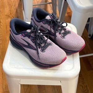 Brooks Pink and Gray Women's Athletic Running Shoes
